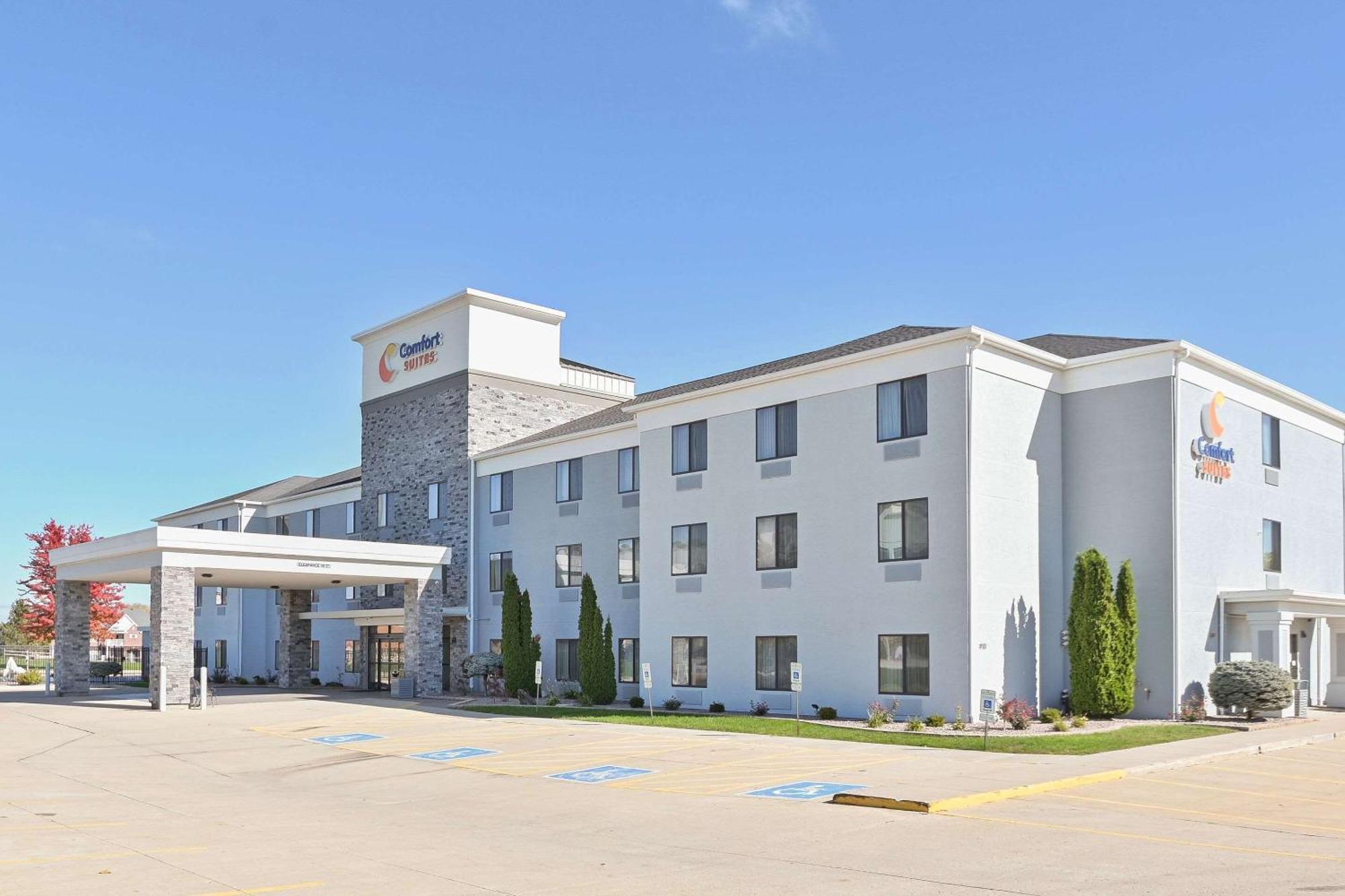 Comfort Suites Bloomington I-55 And I-74 Exterior foto